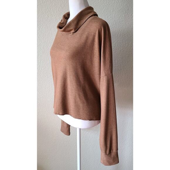 American Eagle Outfitters Cropped Oversized Cowl Ribbed Sweater Sz Large Tan - Picture 6 of 12
